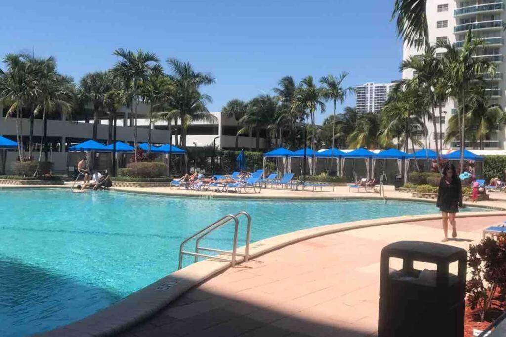 Miami Beach Collins Ave Apartments Free Parking Sunny Isles Beach Exterior foto